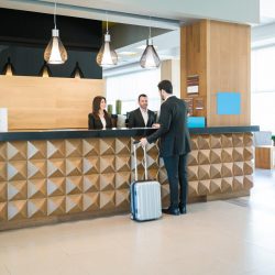 Moderne Raumgestaltung im Hotel